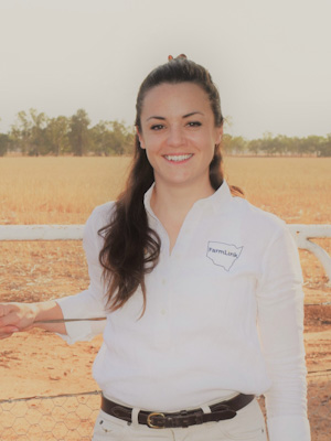 DBEE project partner FarmLink’s Research and Extension Officer, Caitlin Langley.